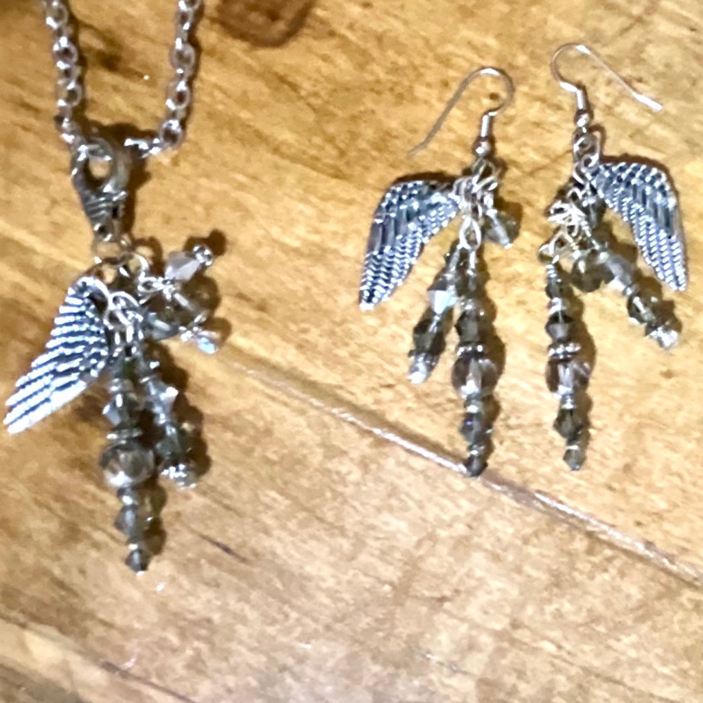 Silver Wings & Swarovski Crystals Necklace & Earrings Set. Nwt